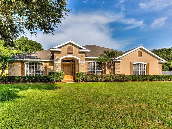 3rd image of 2402 Gables Dr