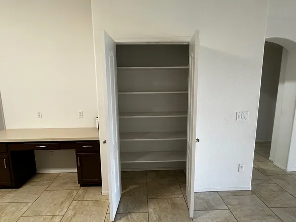 3896 E Longhorn Dr, Gilbert, AZ 85297