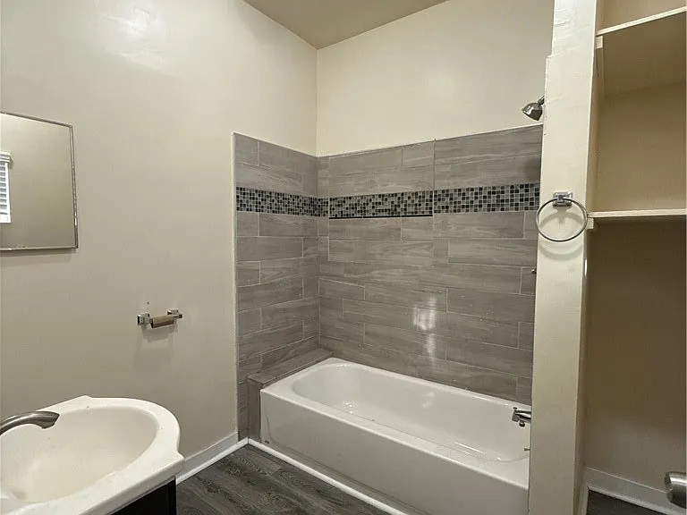 240 W 54th St — Photo 7