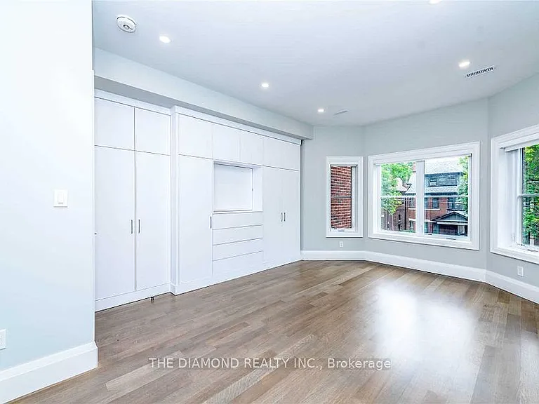 188 Westminster Ave — Photo 5