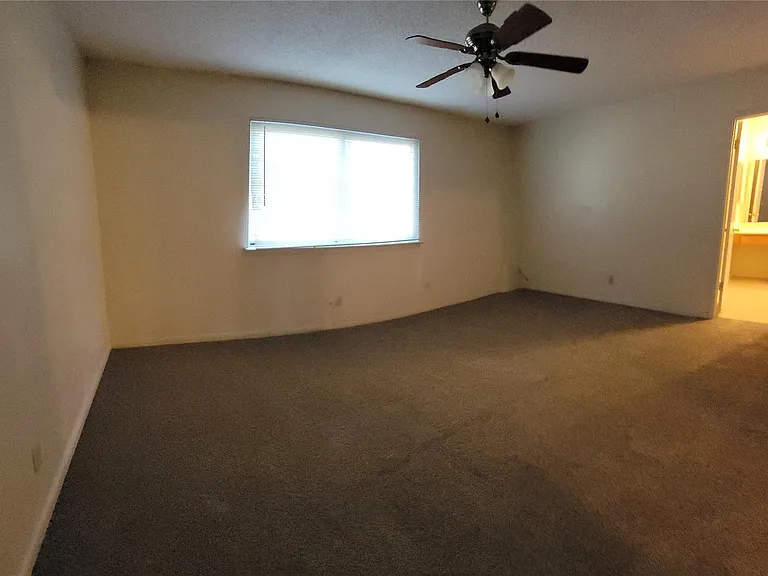 2139 Shiveley Cir — Photo 24