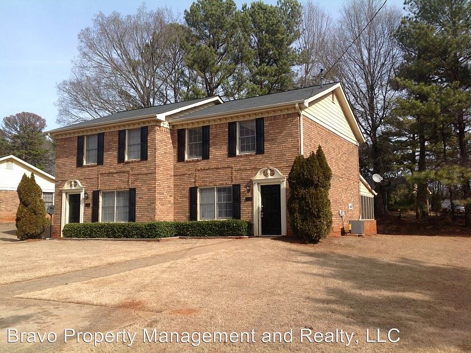 2nd image of 373 Dixie Ct