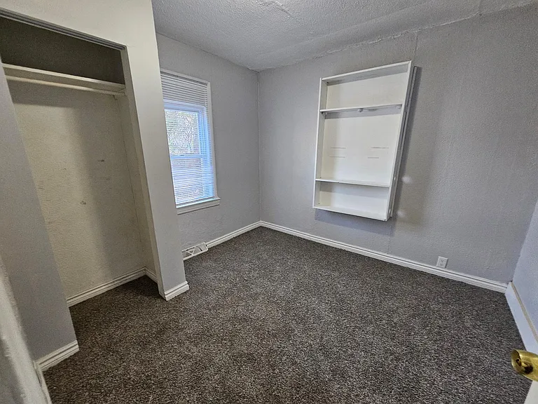 6828 Meadow Ave — Photo 8