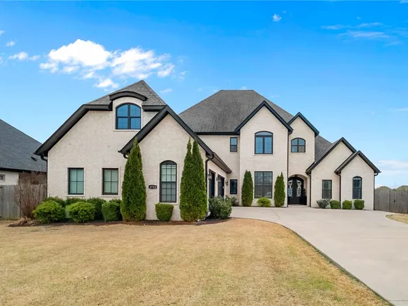 4713 W Persimmon St, Fayetteville, AR 72704