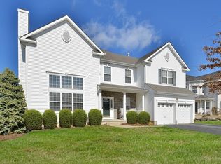 457 Mountain Top Ct, Lake Hopatcong, NJ 07849