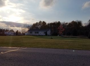 3854 Blackbird Rd, Petoskey, MI 49770