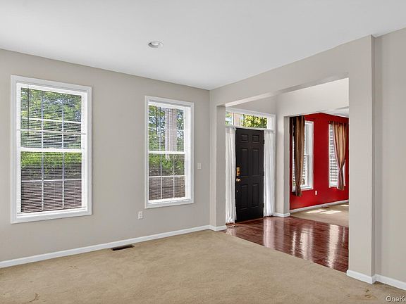 4th image of 4 Augusta Court