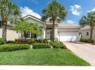 128 Glen Eagle Cir, Naples, FL 34104