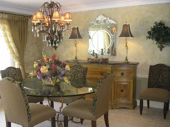 Formal dining room