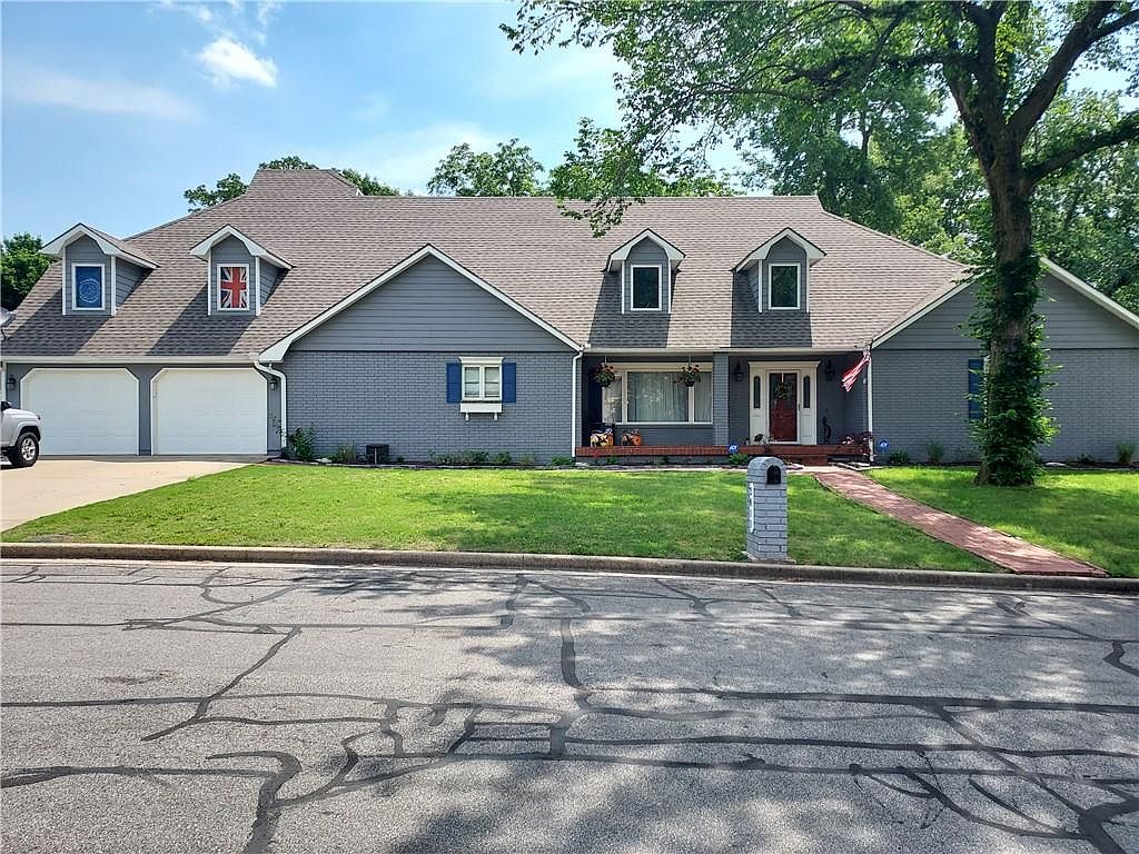2811 N Miller Ave, Joplin, MO 64801 Zillow
