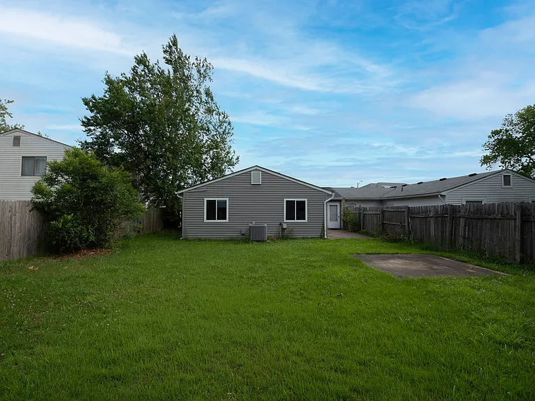 3829 Shooting Star Dr — Photo 23