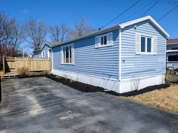 18 Juniper Cres, Eastern Passage, NS B3G 1E1