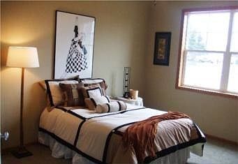4th image of 185 McCarrons Blvd N APT 116