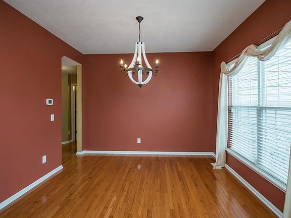 3rd image of 2070 Mustang Chase Dr