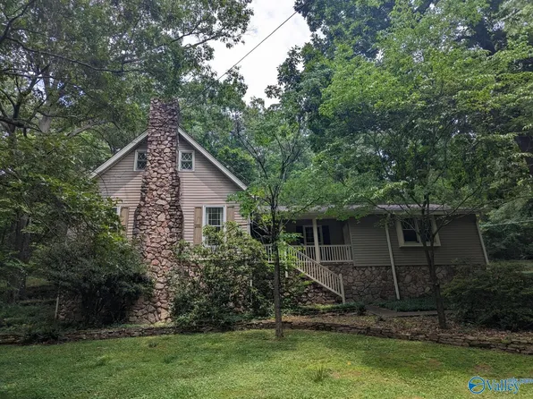 105 Oakwood Cir, Scottsboro, AL 35768