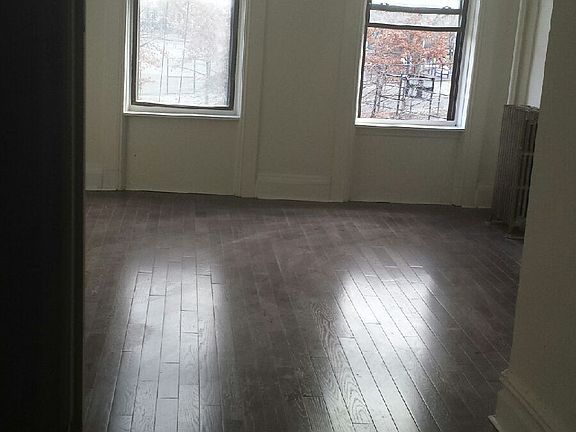 5th image of 169 Starr St APT 3R