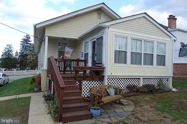 1st image of 109 Elizabeth Ave