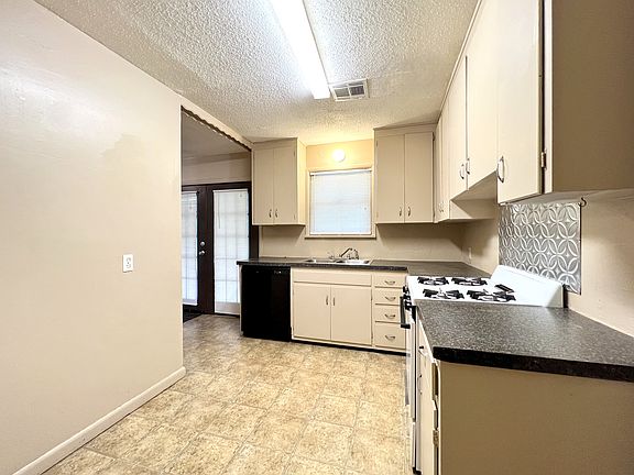 3rd image of 4117 S 39th West Ave