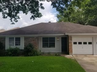 800 Midas Ln, Alvin, TX 77511