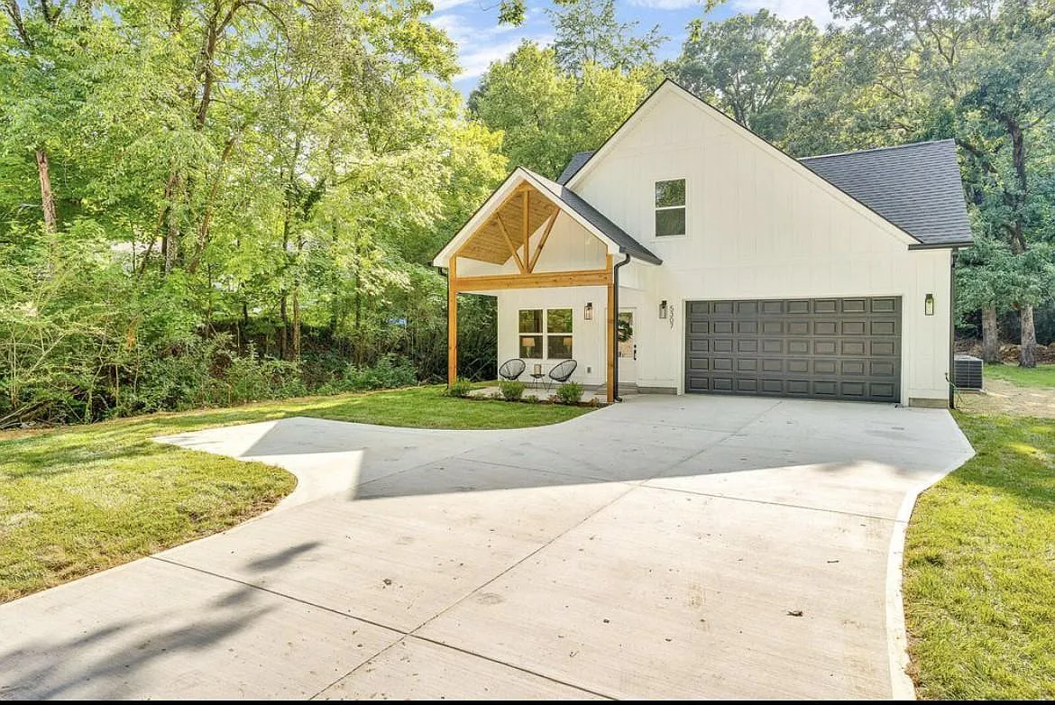 5307 Delashmitt Rd — Photo 3