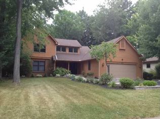 39 Wood Run Cir, Rochester, NY 14612