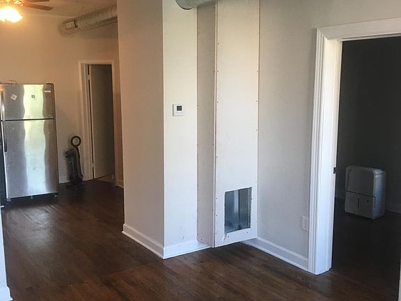 3rd image of 2223 N Hoyne Ave #2FF