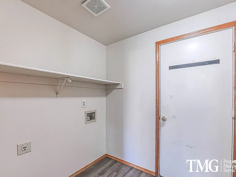 15608 NE 12th St — Photo 13