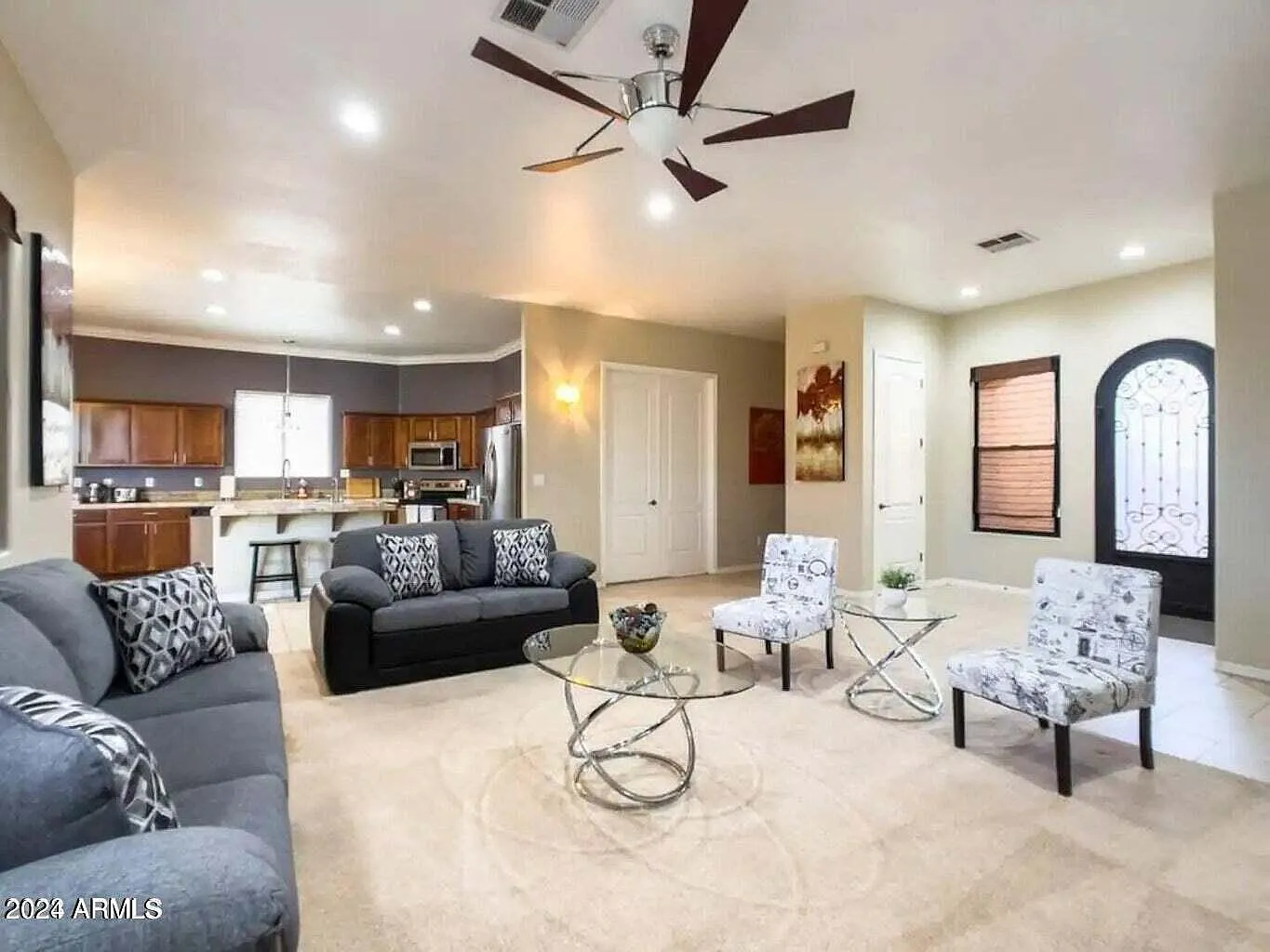4 bed, 2203 sqft, $3,500 — Photo 4
