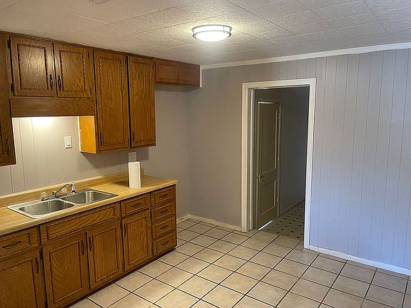 2nd image of 2341 Pine Bluff St