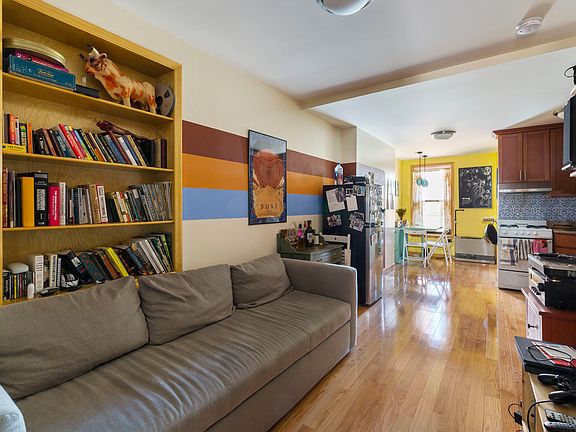 5th image of 5 Eldridge St APT 1