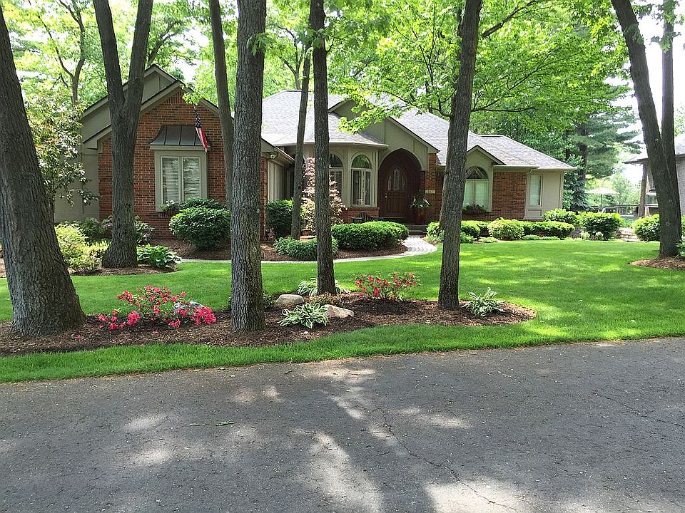 1st image of 242 Kirksway Ln