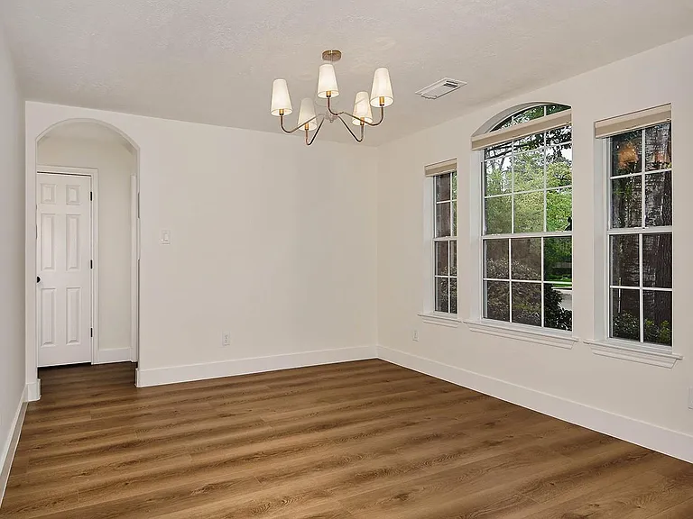 122 S Abram Cir — Photo 8