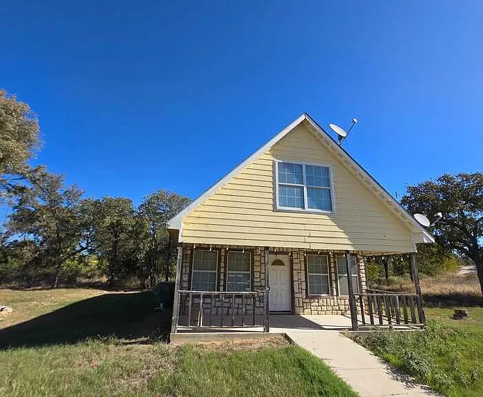 11018 Shady Oaks Dr — Photo 1