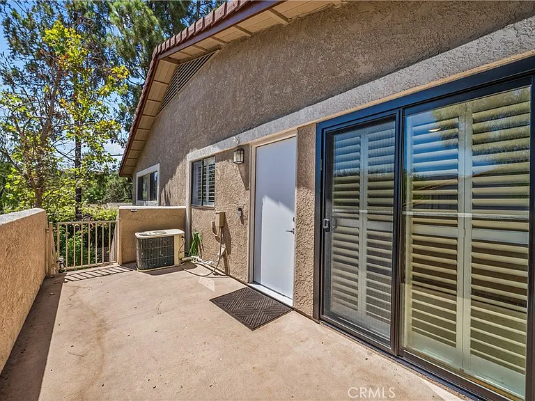 1631 Charterwood Ct — Photo 7