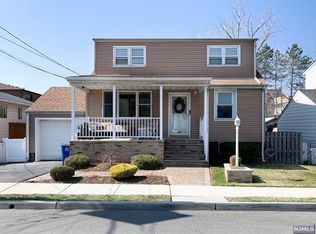 817 9th St, Secaucus, NJ 07094