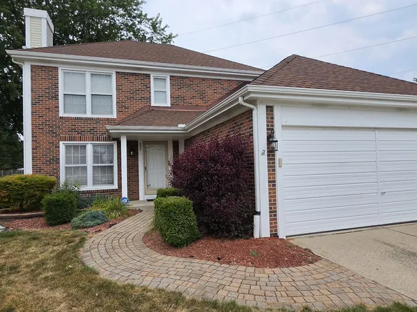 380 Huntington Ct, Rochester Hills, MI 48307