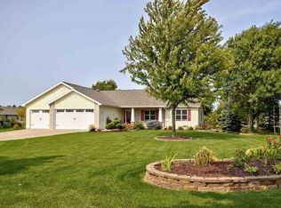 1845 Cobblestone Ct, Kaukauna, WI 54130