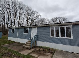 8229 Timberwood Ln, Erie, PA 16509
