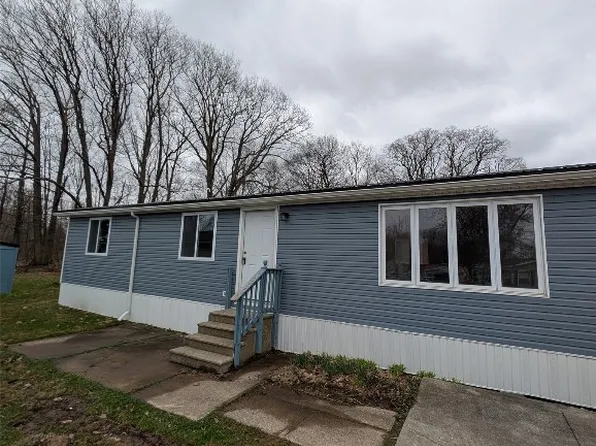 8229 Timberwood Ln, Erie, PA 16509