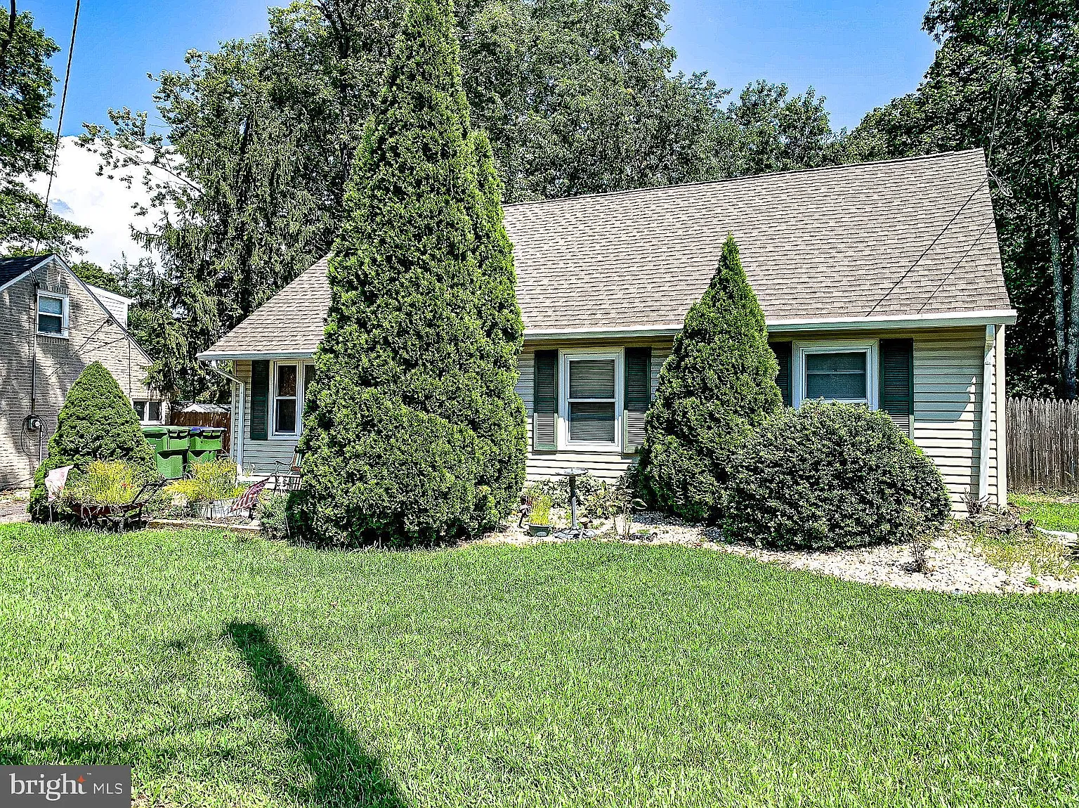 48 Ashley Rd photo 1
