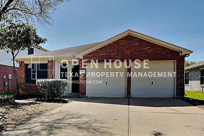 1st image of 10219 E Summit Canyon Dr