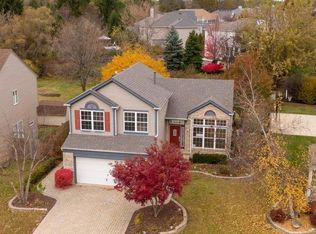 260 W Country Walk Dr, Round Lake Beach, IL 60073