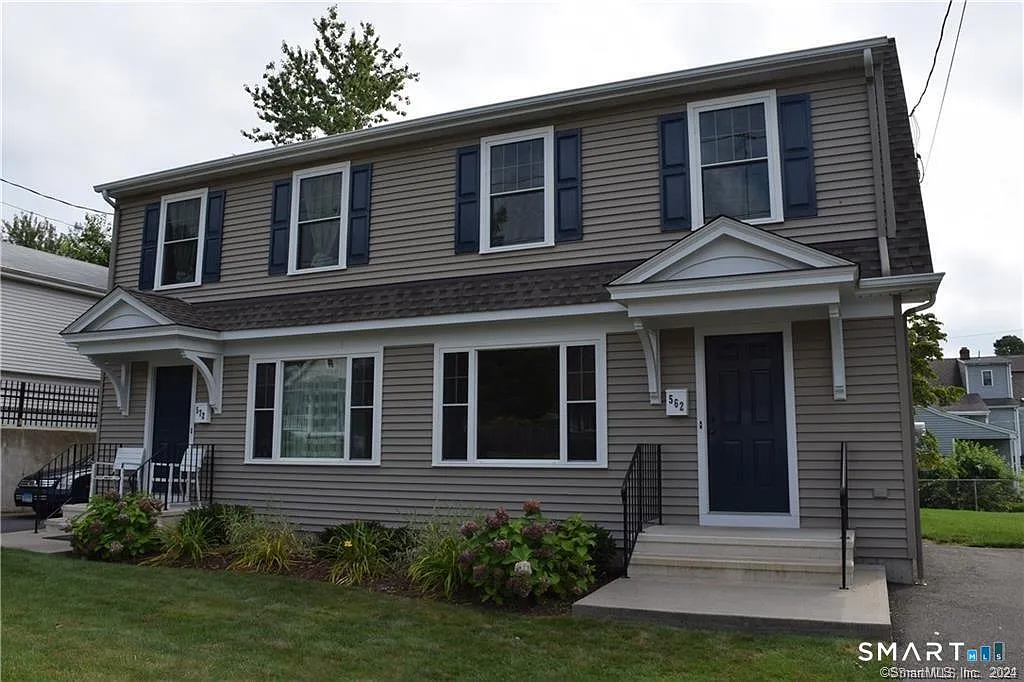 3 bed, 1.5 bath, 1440 sqft, $2,800 — Photo 1