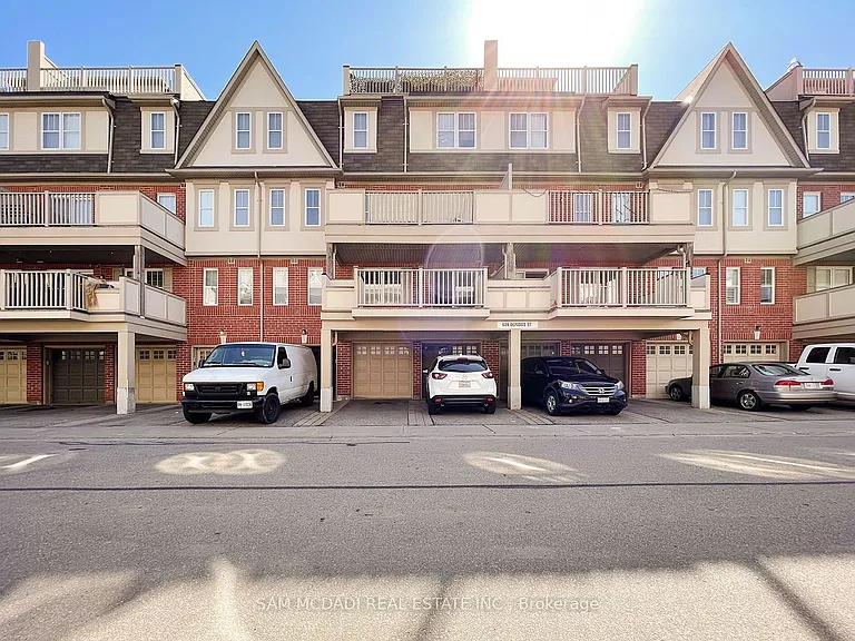 639 Dundas St W #2 — Photo 7