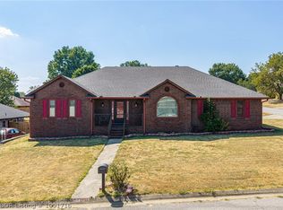1213 N 30th St, Van Buren, AR 72956