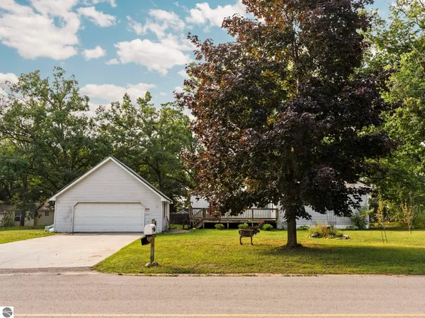 404 Merritt St, Fife Lake, MI 49633