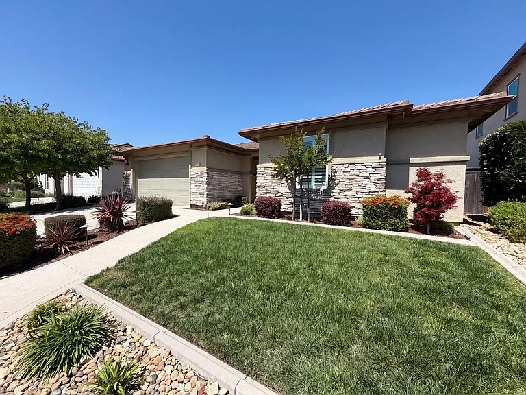 3935 Deergrass Cir — Photo 4
