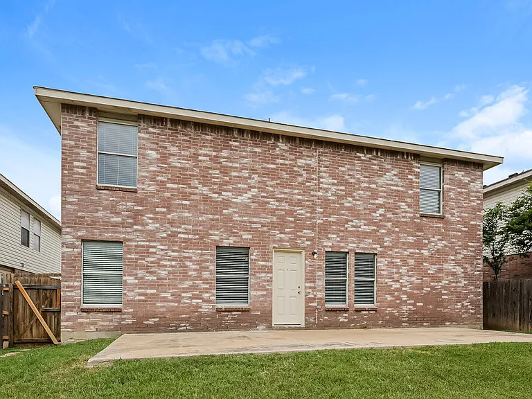 2036 Navada Way — Photo 17