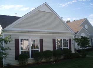 421 Bluebird Dr, Monroe Twp, NJ 08831