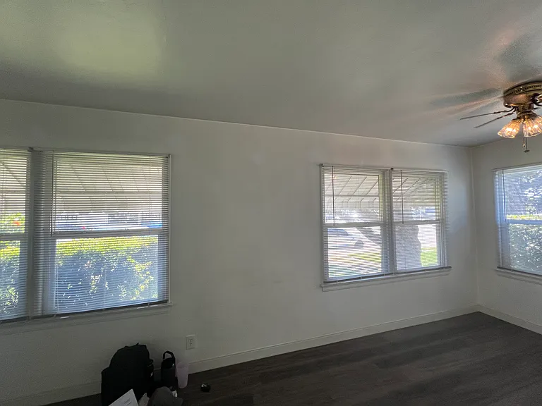 635 W Commonwealth Ave #A — Photo 34